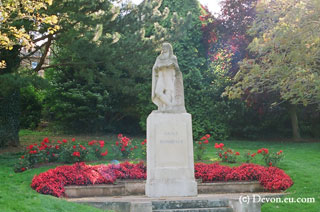 Crediton st boniface statue