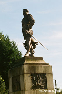 Tavistock Francis Drake statue